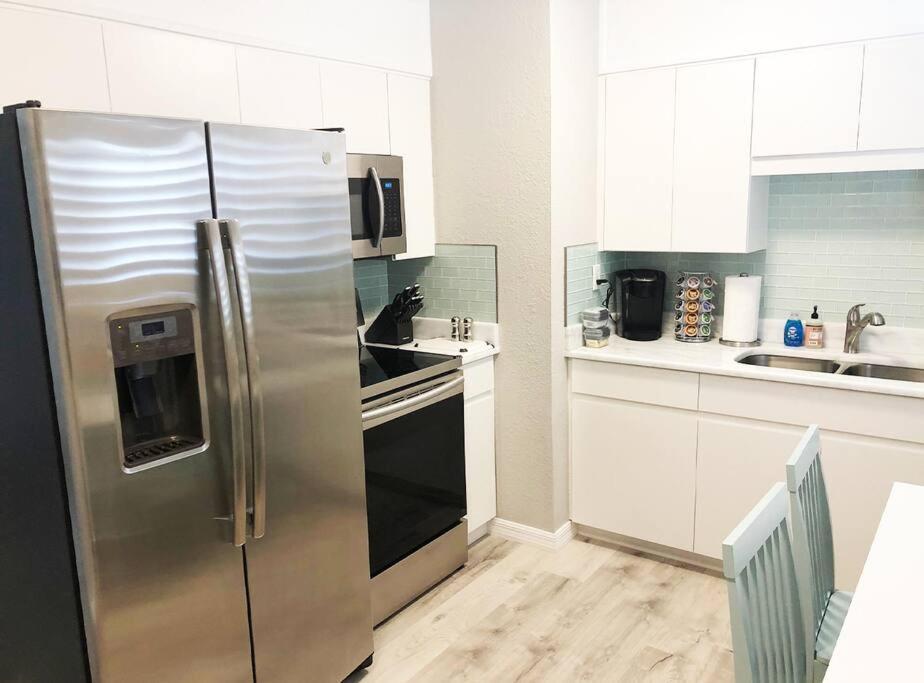 Modern Apartment - 2 Of 4 푼타고다 외부 사진